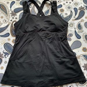 Lululemon black workout shirt